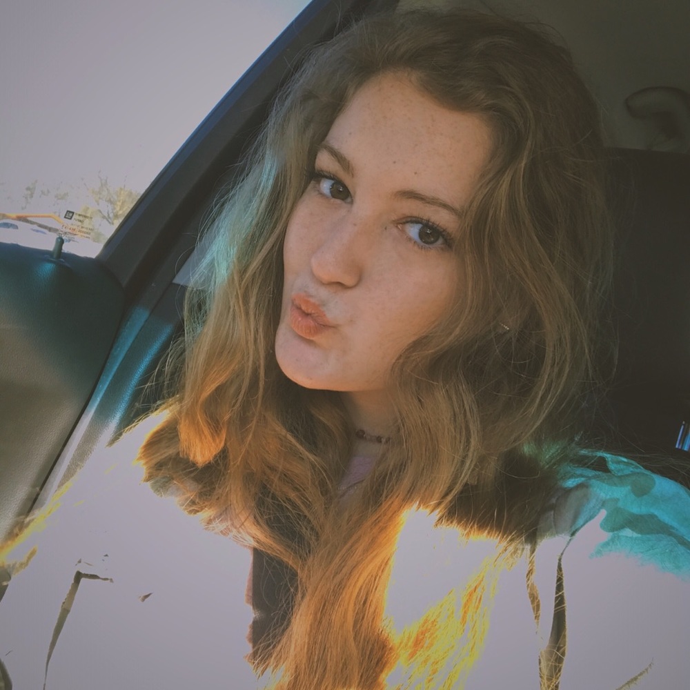 Meet your Posher, Olivia